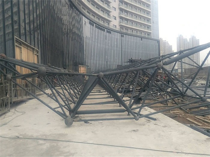 靖江万豪酒店雨棚网架